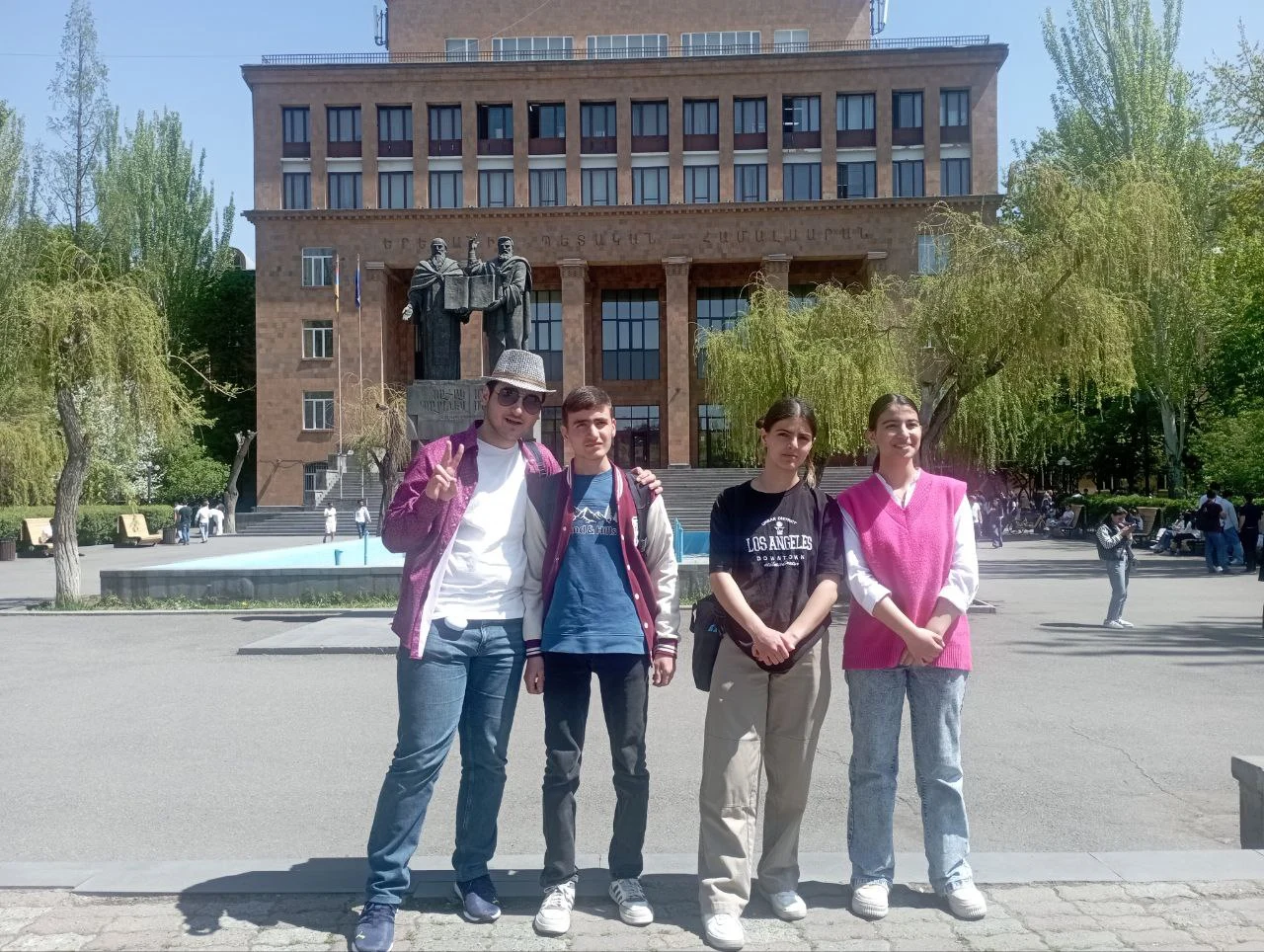 ما در یک بازدید آموزشی در دانشگاه دولتی ایروان بودیم