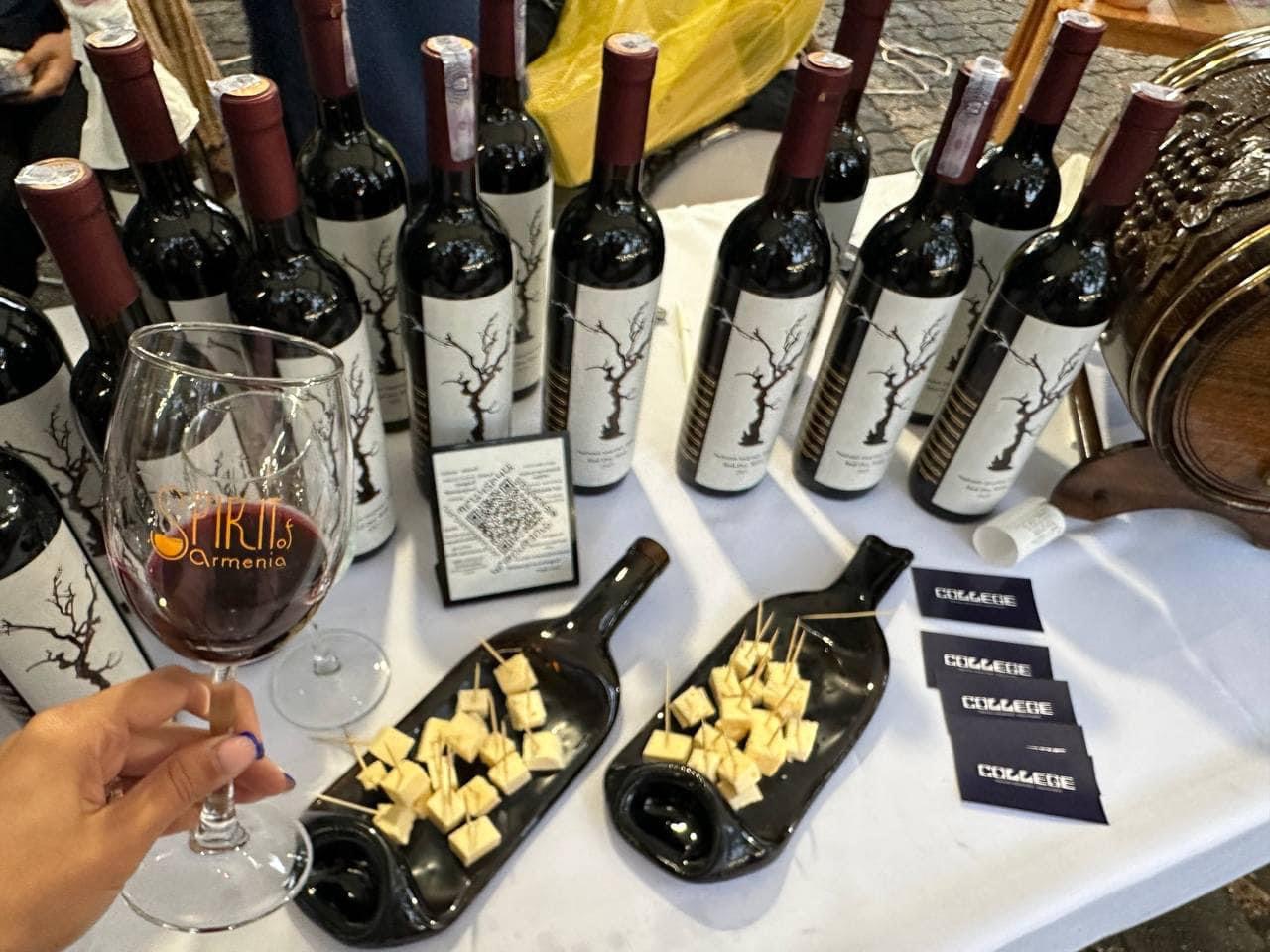 Вино Себастаци на фестивале вин
